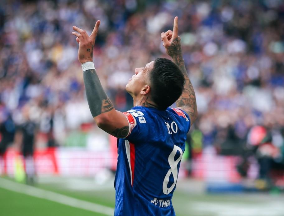 开云在线-恩佐晒庆祝照：又一场决赛，温布利球场我们很快相见